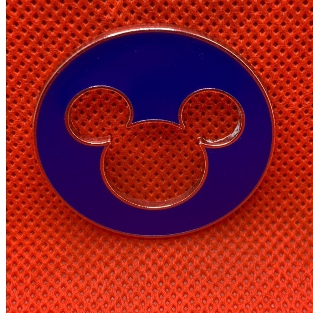 Large Mickey mouse disney icon cut out head trading blue silver pin